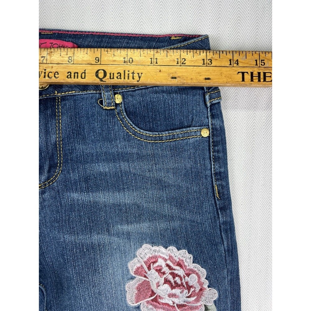 Betsey Johnson Embroidered Floral Skinny Jeans Distressed Women’s Size 14‎ - Picture 8 of 10